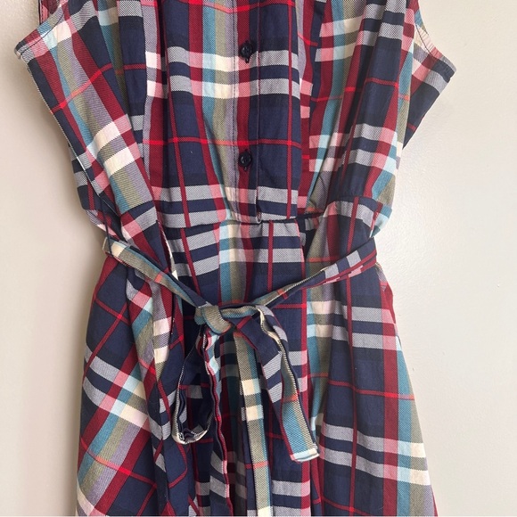 Torrid Women's 1 or 1X Collared Sleeveless Poplin Plaid Skater Dress Pockets EUC - Picture 3 of 8
